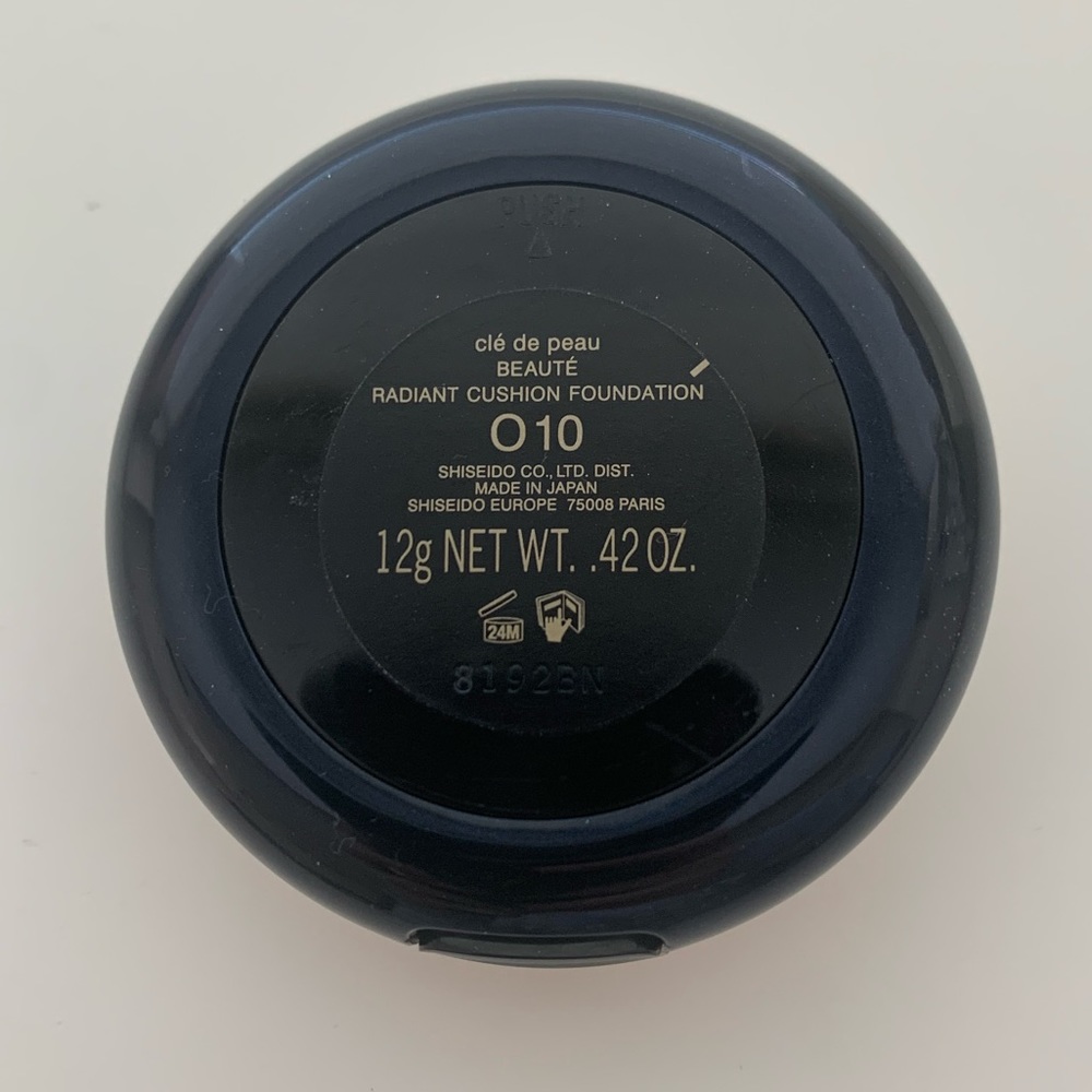 CLE DE PEAU CUSHION FOUNDATION
